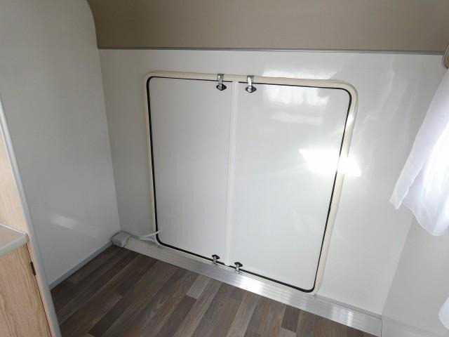 キャンピングカー トレーラー ｴｰｽｷｬﾗﾊﾞﾝ ｴｰｽ330ﾙｰﾑ 登録済未使用車