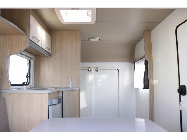 キャンピングカー トレーラー ｴｰｽﾜﾝ330ﾙｰﾑ 牽引免許不要 新車即納
