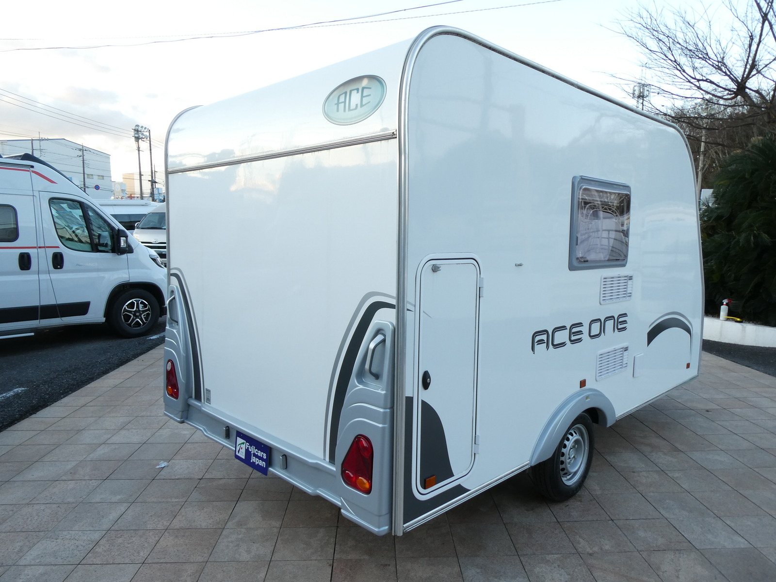 キャンピングカー トレーラー ｴｰｽｷｬﾗﾊﾞﾝｽﾞ　ｴｰｽ330DL　未使用車(未登録車)