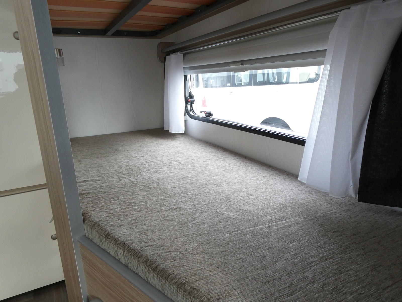 キャンピングカー トレーラー ｴｰｽｷｬﾗﾊﾞﾝｽﾞ　ｴｰｽ330DL　未使用車(未登録車)