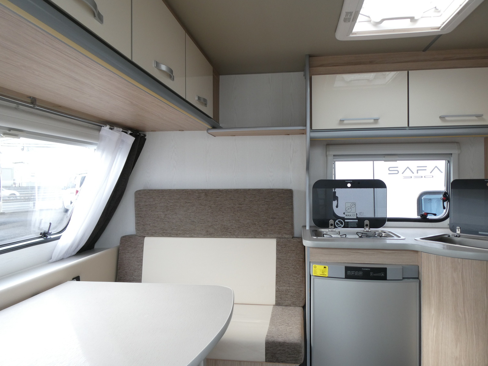 キャンピングカー トレーラー ｴｰｽｷｬﾗﾊﾞﾝｽﾞ　ｴｰｽ330DL　未使用車(未登録車)