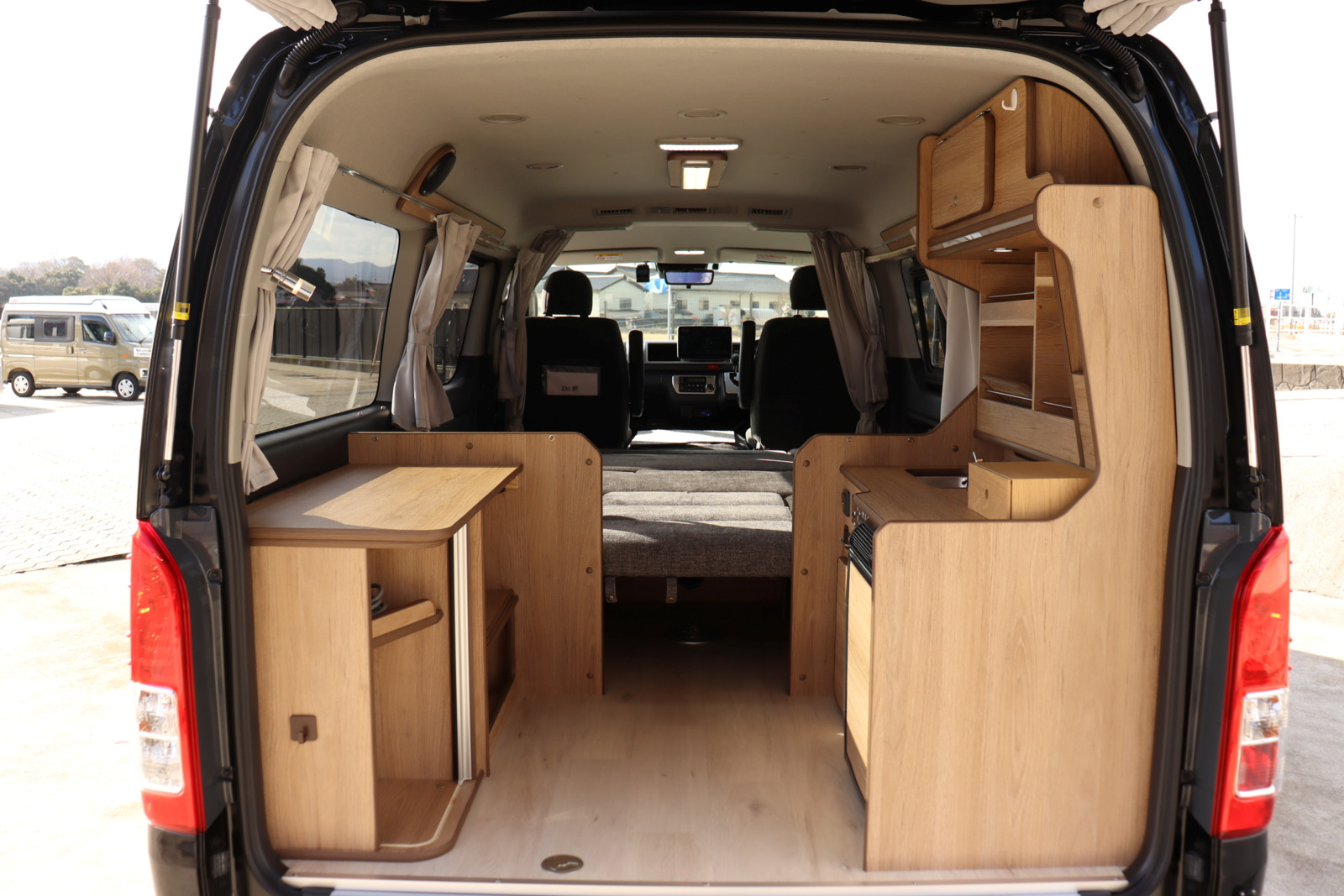 キャンピングカー バンコン ﾊｲｴｰｽ FOCS DS-F 4WD FFﾋｰﾀｰ