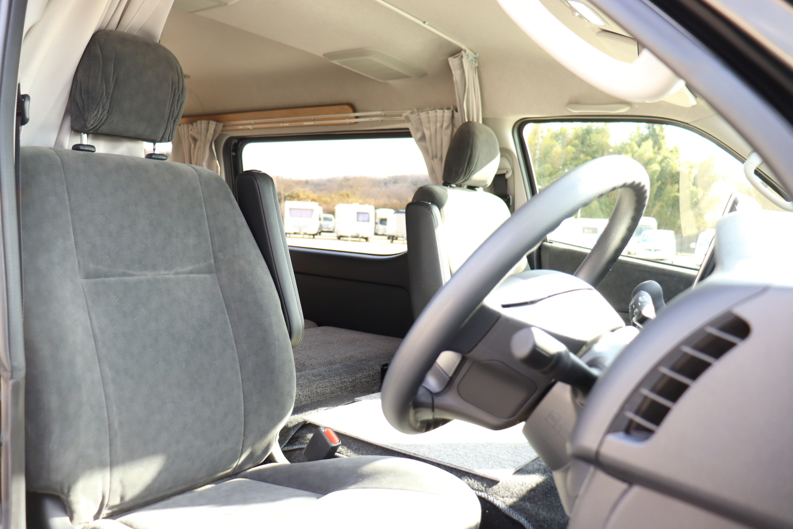 キャンピングカー バンコン ﾊｲｴｰｽ FOCS DS-F 4WD FFﾋｰﾀｰ