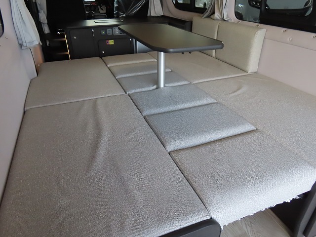 キャンピングカー バンコン ﾊｲｴｰｽ FOCS DSｺﾝﾊﾟｸﾄ　FFﾋｰﾀｰ