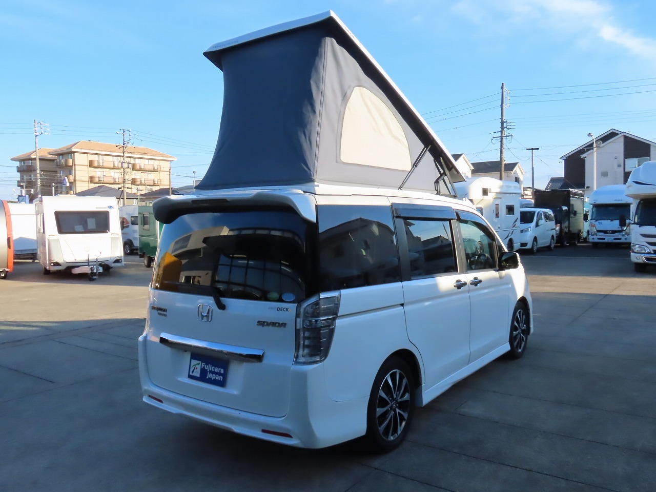 キャンピングカー バンコン ｽﾃｯﾌﾟﾜｺﾞﾝ ﾎﾜｲﾄﾊｳｽ ﾌﾘｰﾃﾞｯｷ