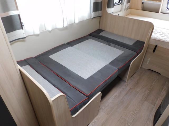 キャンピングカー トレーラー ﾎﾋﾞｰ 490KMF 要牽引免許 家庭用AC
