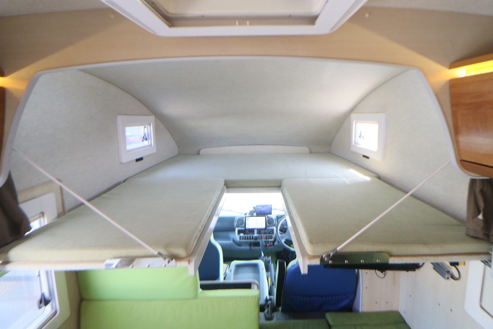 キャンピングカー キャブコン ｶﾑﾛｰﾄﾞ ﾊﾞﾝﾃｯｸ ｺﾙﾄﾞﾘｰﾌﾞｽ 4WD