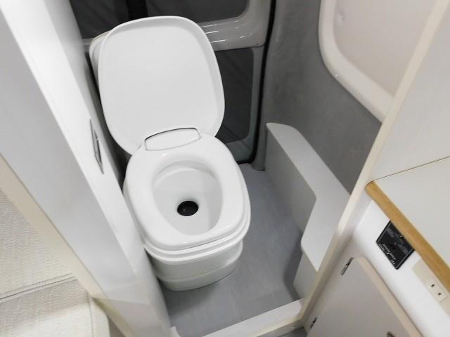 キャンピングカー バンコン ﾊｲｴｰｽ ｷｬﾝﾊﾟｰｱｼｽﾄ ﾘﾁ 家庭用AC ﾘﾁｳﾑ