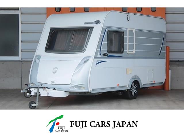キャンピングカー トレーラー トリガノ エメロード376 ウィンドエアコン FF