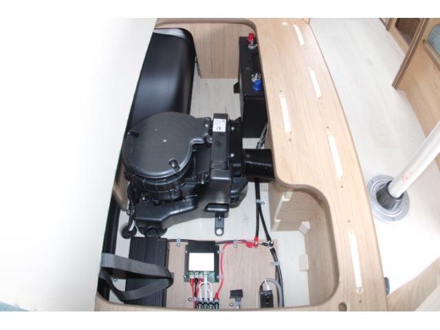 キャンピングカー バンコン FOCS DS-L 4WD 新車展示車 8型 Aｽﾀｲﾙ