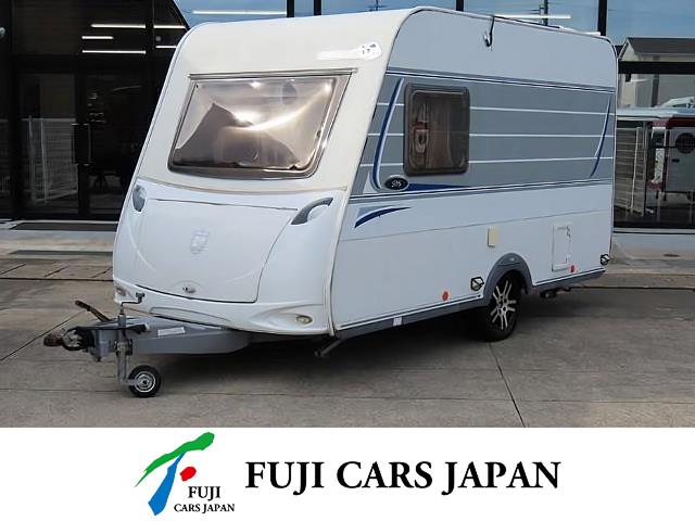 キャンピングカー トレーラー トリガノ エメロード376Vエディション