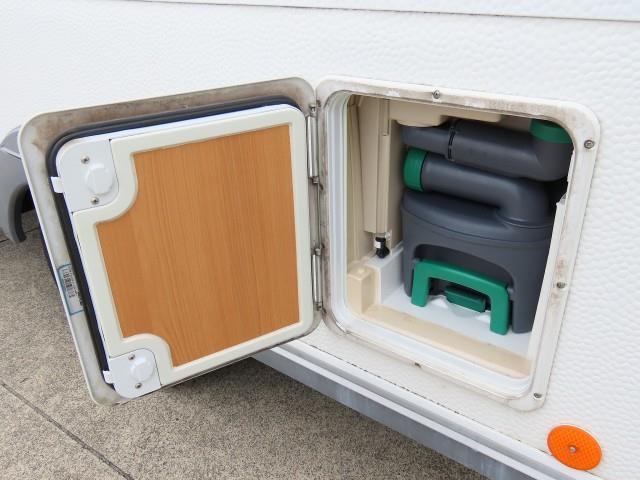 キャンピングカー トレーラー ﾄﾘｶﾞﾉ ｴﾒﾛｰﾄﾞ376Vｴﾃﾞｨｼｮﾝ