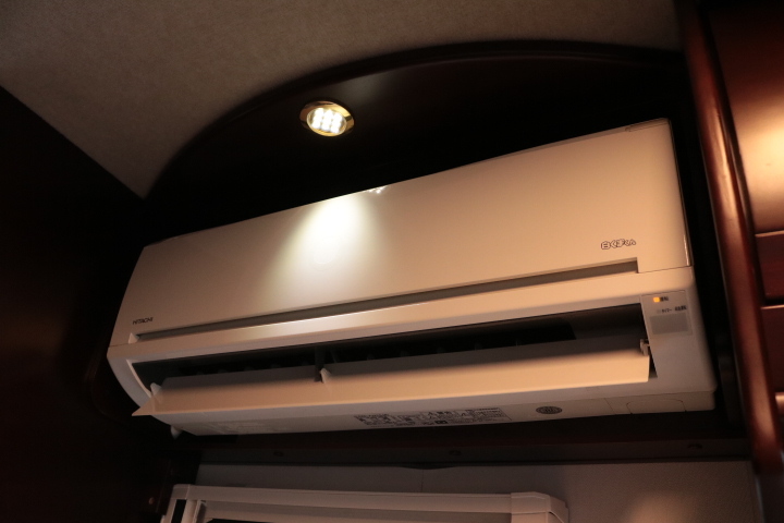 キャンピングカー バスコン ｺｰｽﾀｰ ﾅｯﾂRV ﾎﾞｰﾀﾞｰﾊﾞﾝｸｽ　家庭用AC