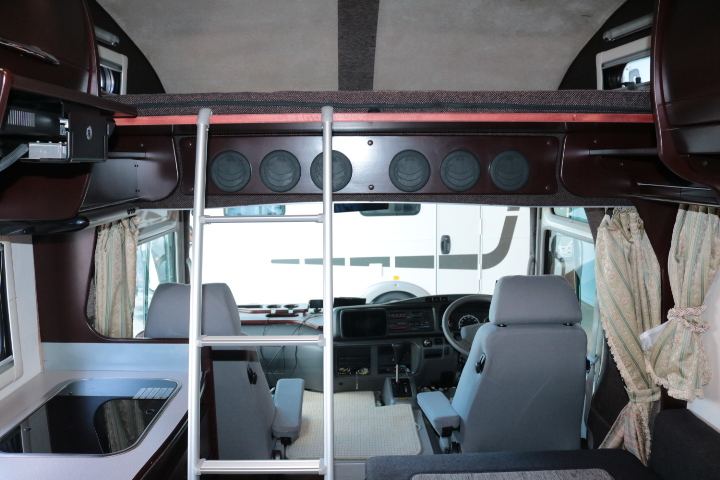 キャンピングカー バスコン ｺｰｽﾀｰ ﾅｯﾂRV ﾎﾞｰﾀﾞｰﾊﾞﾝｸｽ　家庭用AC