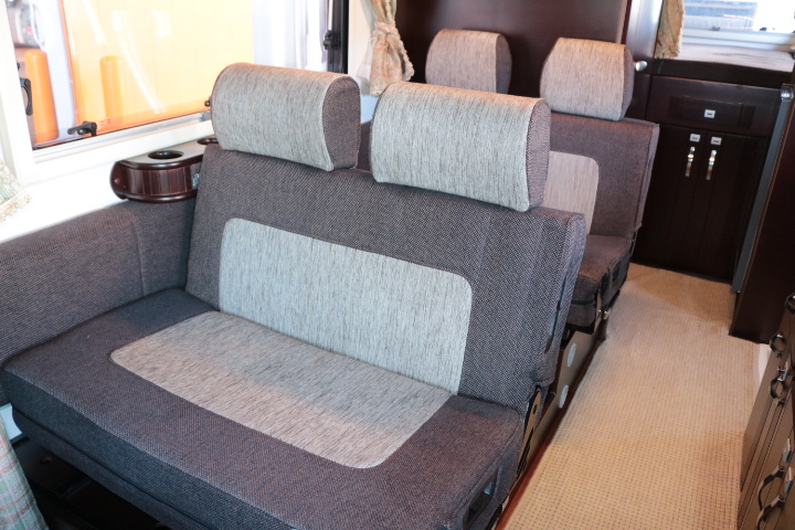 キャンピングカー バスコン ｺｰｽﾀｰ ﾅｯﾂRV ﾎﾞｰﾀﾞｰﾊﾞﾝｸｽ　家庭用AC