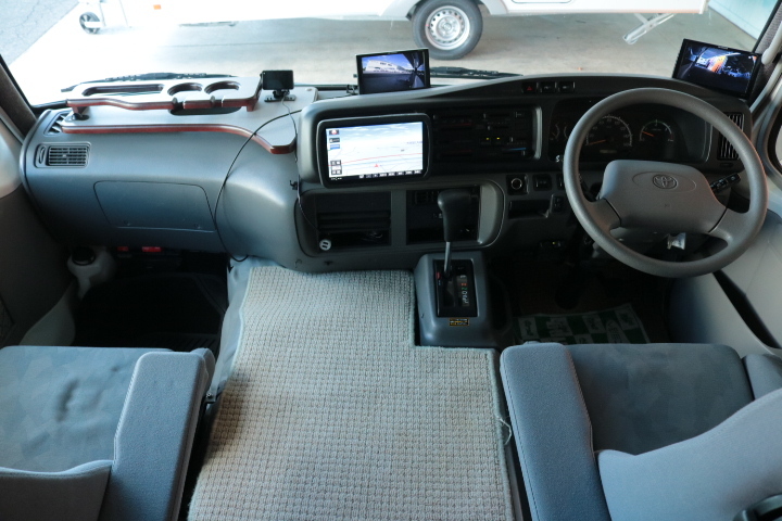 キャンピングカー バスコン ｺｰｽﾀｰ ﾅｯﾂRV ﾎﾞｰﾀﾞｰﾊﾞﾝｸｽ　家庭用AC