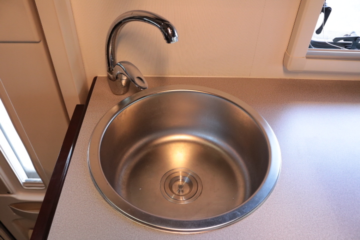 キャンピングカー バスコン ｺｰｽﾀｰ ﾅｯﾂRV ﾎﾞｰﾀﾞｰﾊﾞﾝｸｽ　家庭用AC