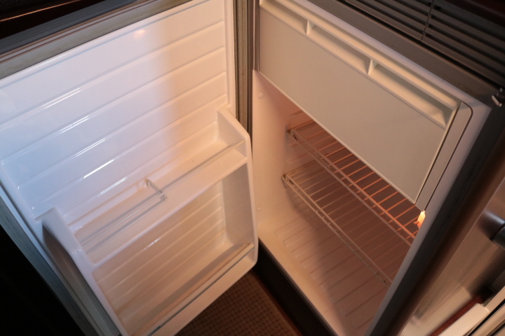 キャンピングカー バスコン ｺｰｽﾀｰ ﾅｯﾂRV ﾎﾞｰﾀﾞｰﾊﾞﾝｸｽ　家庭用AC