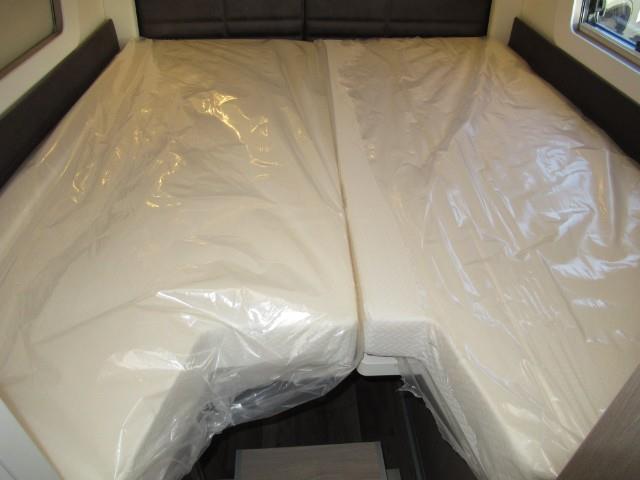 キャンピングカー バンコン ﾍﾞﾝﾂ　ｽﾌﾟﾘﾝﾀｰ417CDI　KABEVAN 690LB