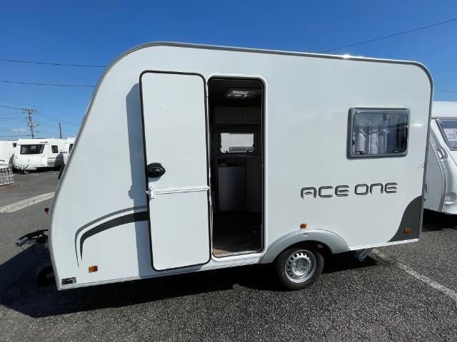 キャンピングカー トレーラー ｴｰｽﾜﾝ330ﾙｰﾑ 新車即納 けん引免許不要ﾓﾃﾞﾙ