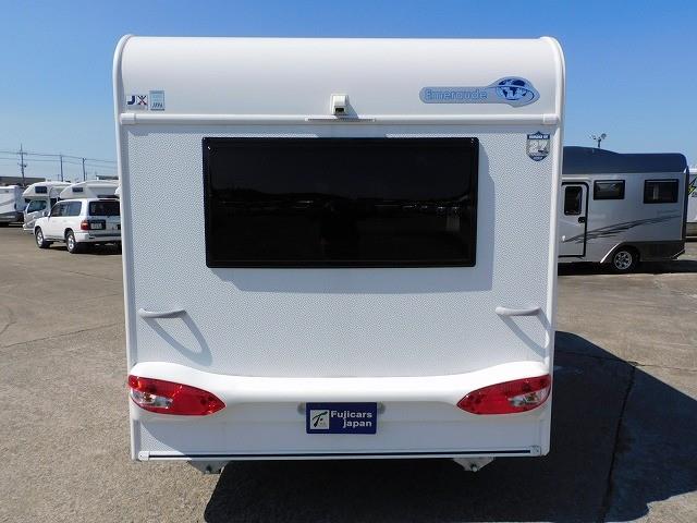 キャンピングカー トレーラー ﾄﾘｶﾞﾉ ｴﾒﾛｰﾄﾞ376VIP2.0 牽引免許不要