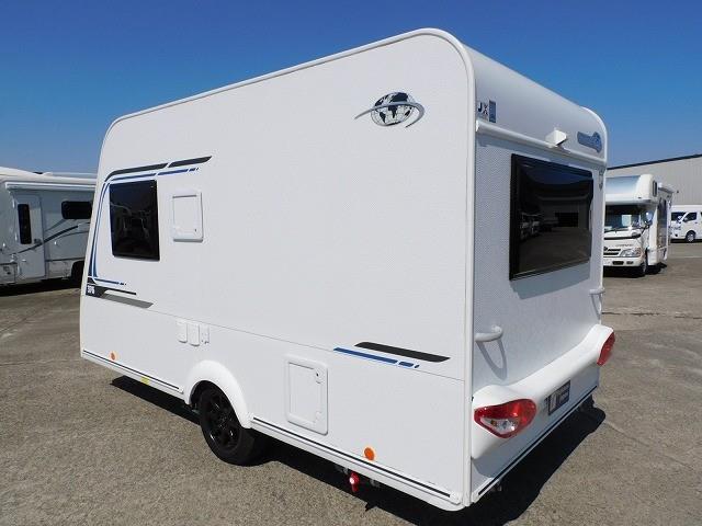 キャンピングカー トレーラー ﾄﾘｶﾞﾉ ｴﾒﾛｰﾄﾞ376VIP2.0 牽引免許不要