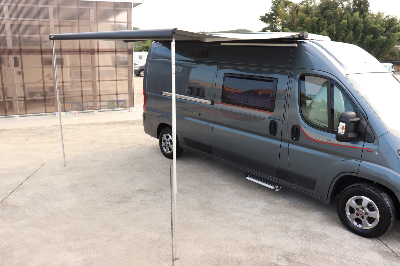 キャンピングカー バンコン ﾃﾞｭｶﾄ ﾛｰﾗｰﾁｰﾑ ﾘﾋﾞﾝｸﾞｽﾄﾝ5