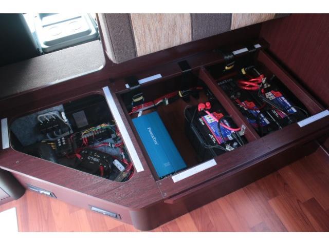 キャンピングカー キャブコン ｶﾑﾛｰﾄﾞ ﾌｧﾝﾙｰﾁｪ ｲｸﾞｱｽW 家庭用ｴｱｺﾝ