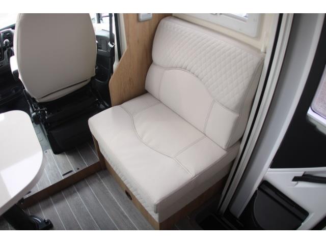 キャンピングカー キャブコン ﾃﾞｭｶﾄ ﾛｰﾗｰﾁｰﾑ ｾﾞﾌｨｰﾛ285TL 新車即納