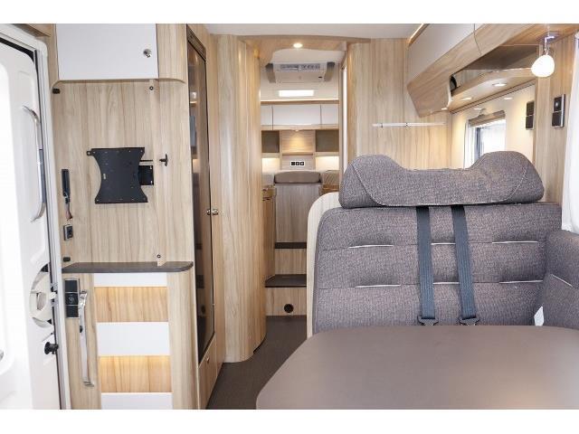 キャンピングカー キャブコン ﾍﾞﾝﾂ ﾊｲﾏｰML-T620 ﾙｰﾌAC 温水ﾎﾞｲﾗｰ
