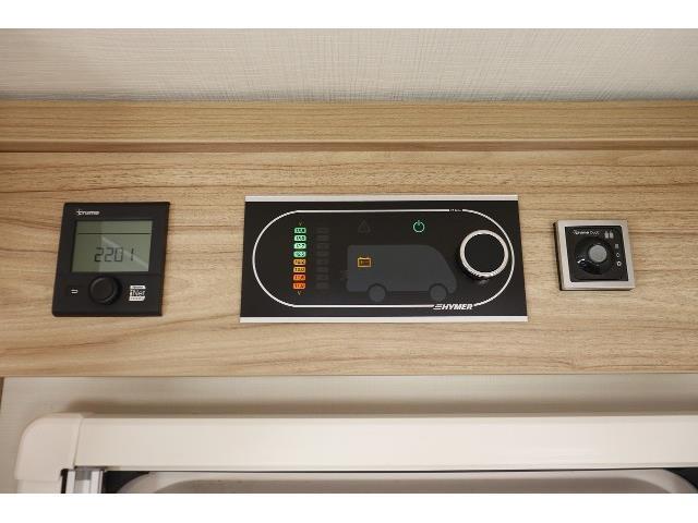 キャンピングカー キャブコン ﾍﾞﾝﾂ ﾊｲﾏｰML-T620 ﾙｰﾌAC 温水ﾎﾞｲﾗｰ