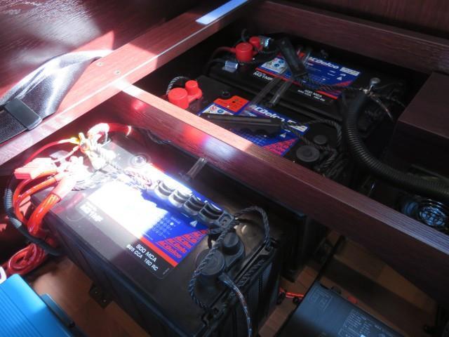 キャンピングカー キャブコン ｶﾑﾛｰﾄﾞﾅｯﾂRV ｸﾚｿﾝﾎﾞﾔｰｼﾞｭ ｴﾎﾞﾗｲﾄ