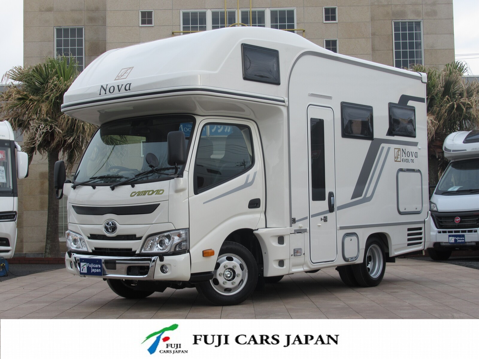 キャンピングカー キャブコン フジカーズジャパン　Nova　タイプX