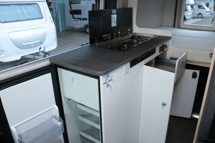 キャンピングカー バンコン ﾃﾞｭｶﾄ ｻﾝﾗｲﾄｸﾘﾌ 9AT ﾙｰﾌｴｱｺﾝ