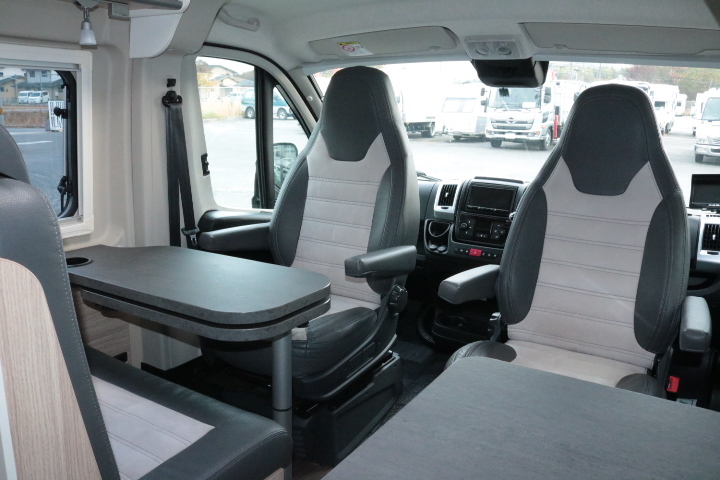 キャンピングカー バンコン ﾃﾞｭｶﾄ ｻﾝﾗｲﾄｸﾘﾌ 9AT ﾙｰﾌｴｱｺﾝ