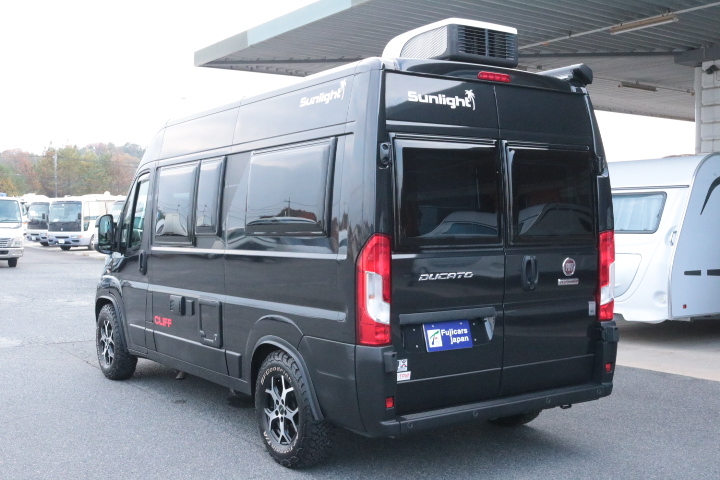 キャンピングカー バンコン ﾃﾞｭｶﾄ ｻﾝﾗｲﾄｸﾘﾌ 9AT ﾙｰﾌｴｱｺﾝ