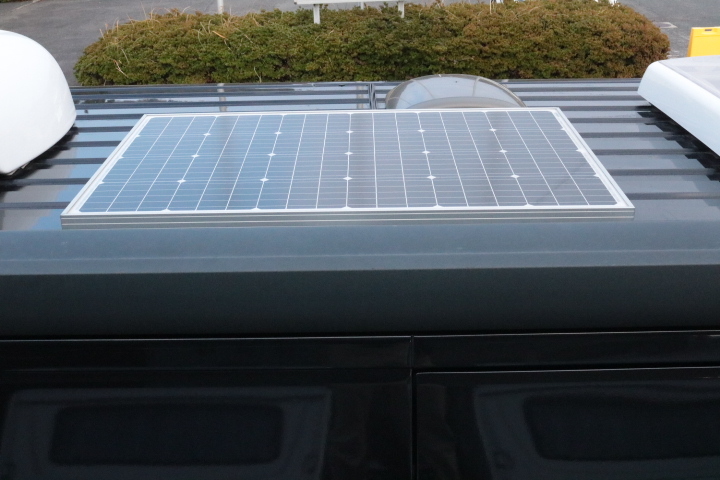 キャンピングカー バンコン ﾃﾞｭｶﾄ ｻﾝﾗｲﾄｸﾘﾌ 9AT ﾙｰﾌｴｱｺﾝ