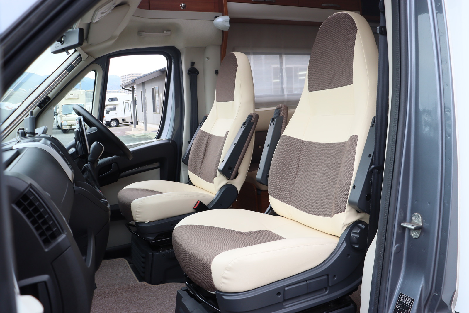 キャンピングカー キャブコン ﾃﾞｭｶﾄ ｱﾄﾞﾘｱ ﾏﾄﾘｯｸｽ M680SP