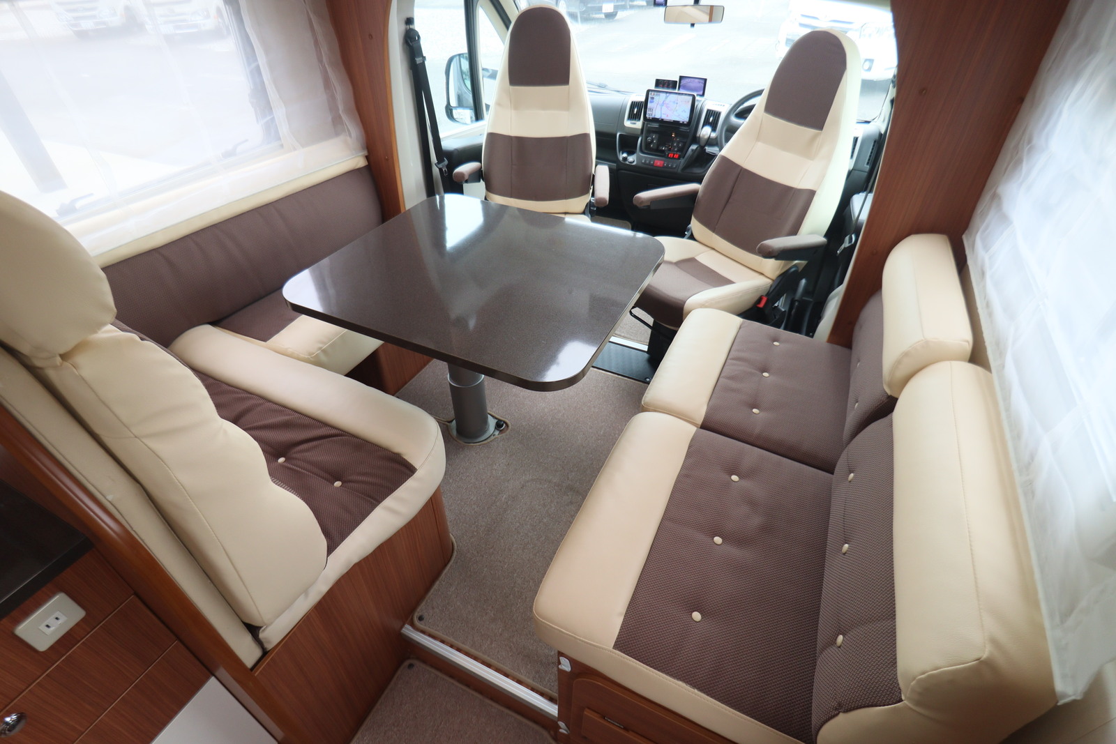 キャンピングカー キャブコン ﾃﾞｭｶﾄ ｱﾄﾞﾘｱ ﾏﾄﾘｯｸｽ M680SP