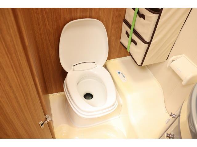 キャンピングカー トレーラー ｶﾗｰﾄﾞ 161L けん引免許不要 家庭用ｴｱｺﾝ