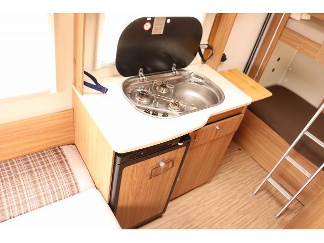 キャンピングカー トレーラー ｶﾗｰﾄﾞ 161L けん引免許不要 家庭用ｴｱｺﾝ