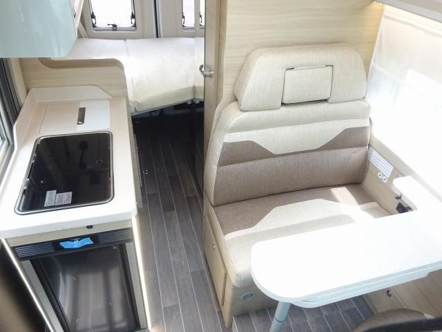 キャンピングカー バンコン ﾃﾞｭｶﾄ ﾛｰﾗｰﾁｰﾑ ﾘﾋﾞﾝｸﾞｽﾄｰﾝK2 新車