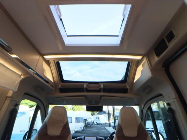 キャンピングカー バンコン ﾃﾞｭｶﾄ ﾛｰﾗｰﾁｰﾑ ﾘﾋﾞﾝｸﾞｽﾄｰﾝK2 新車