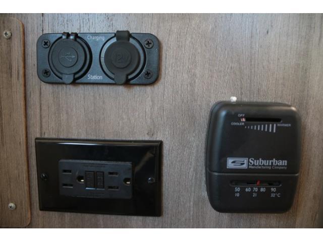 キャンピングカー トレーラー ﾌﾟﾛﾗｲﾄ ﾐﾆ  FF 冷蔵庫 電子ﾚﾝｼﾞ 