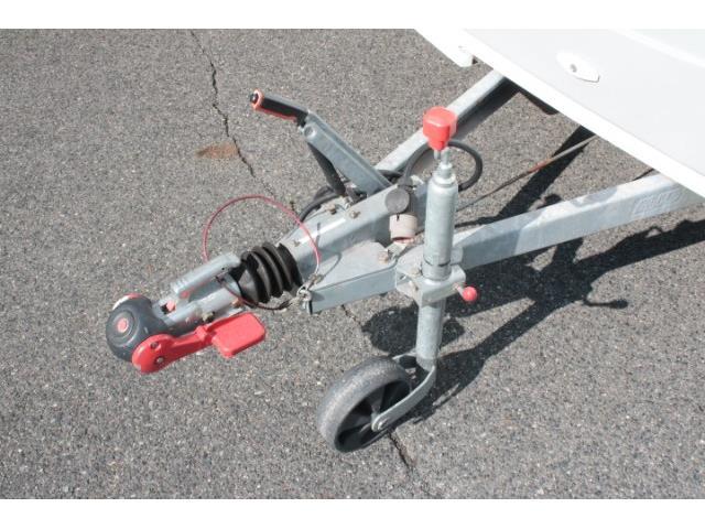 キャンピングカー トレーラー ｱﾄﾞﾘｱ ｱﾋﾞﾊﾞ330DT ｳｨﾝﾄﾞｴｱｺﾝ FF