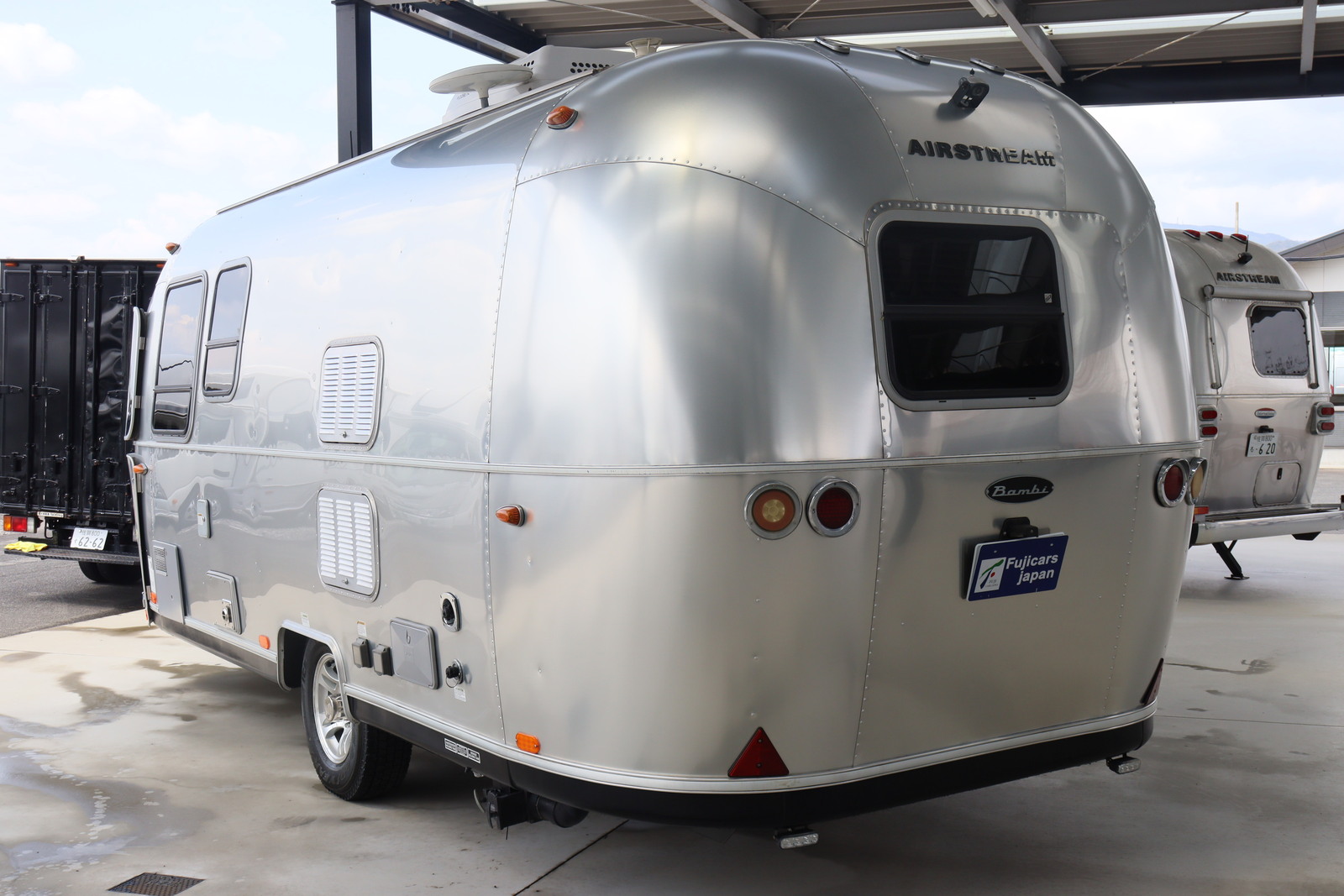 キャンピングカー トレーラー ｴｱｽﾄﾘｰﾑ ｽﾎﾟｰﾂ22FB