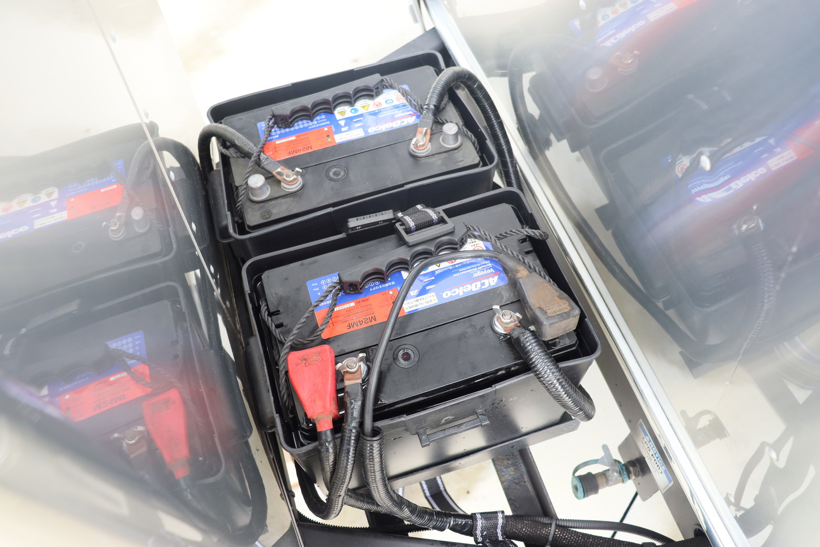 キャンピングカー トレーラー ｴｱｽﾄﾘｰﾑ ｽﾎﾟｰﾂ22FB