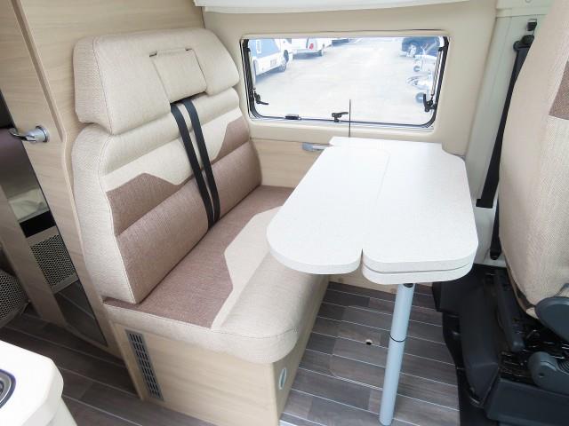 キャンピングカー バンコン ﾃﾞｭｶﾄ ﾛｰﾗｰﾁｰﾑ ﾘﾋﾞﾝｸﾞｽﾄｰﾝ5 新車即納