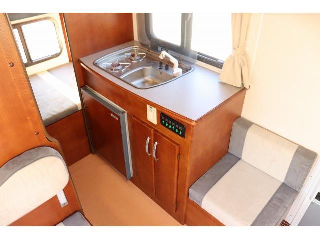 キャンピングカー キャブコン ｶﾑﾛｰﾄﾞ 東和ﾓｰﾀｰｽ ｳﾞｫｰﾝR2B 2段ﾍﾞｯﾄ