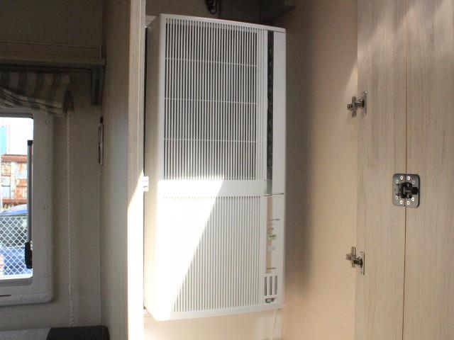 キャンピングカー トレーラー ﾄﾘｶﾞﾉ ｴﾒﾛｰﾄﾞ406V 窓AC FF 牽引免許不要